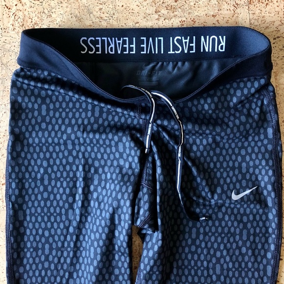 Nike Dri-Fit Running Tight Crop Leggings - Picture 2 of 5